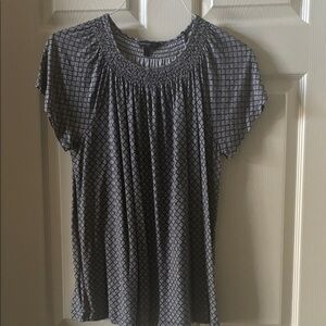 Banana Republic Gray Patterned Women's Top
short sleeve and non smoking hou